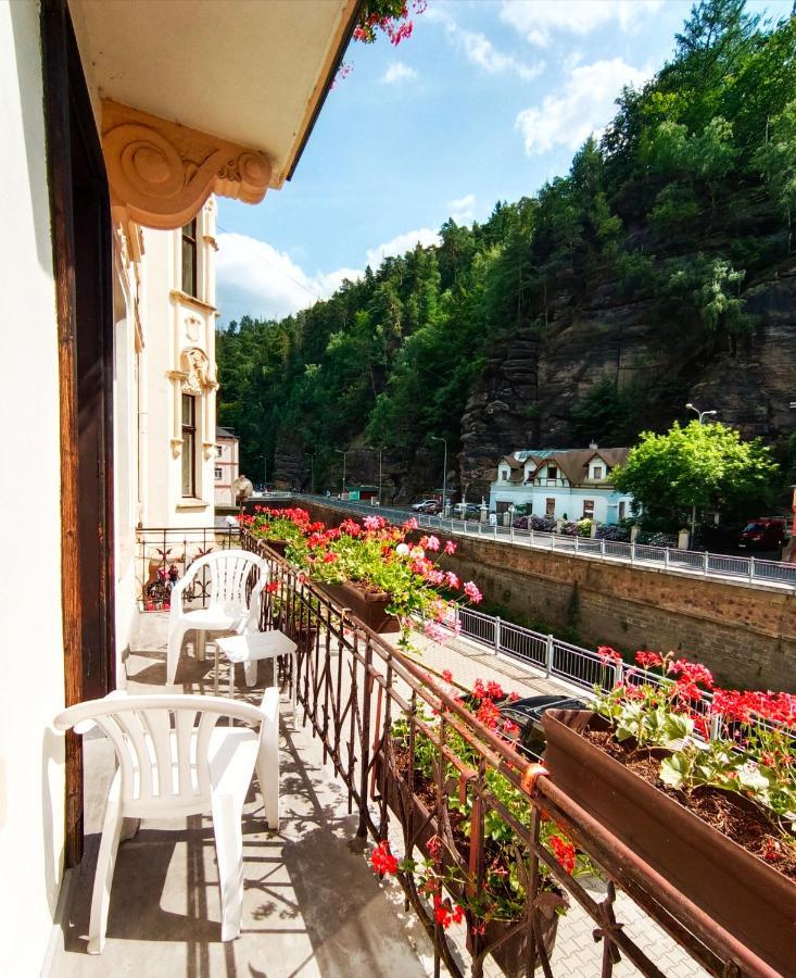 Hotel Labe Хренско Экстерьер фото