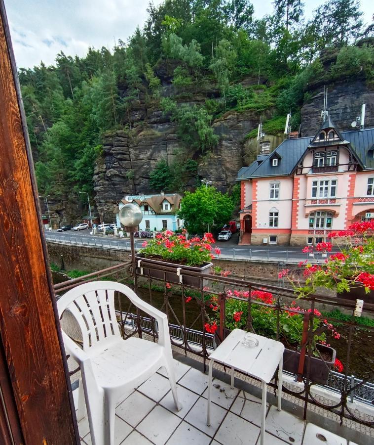 Hotel Labe Хренско Экстерьер фото