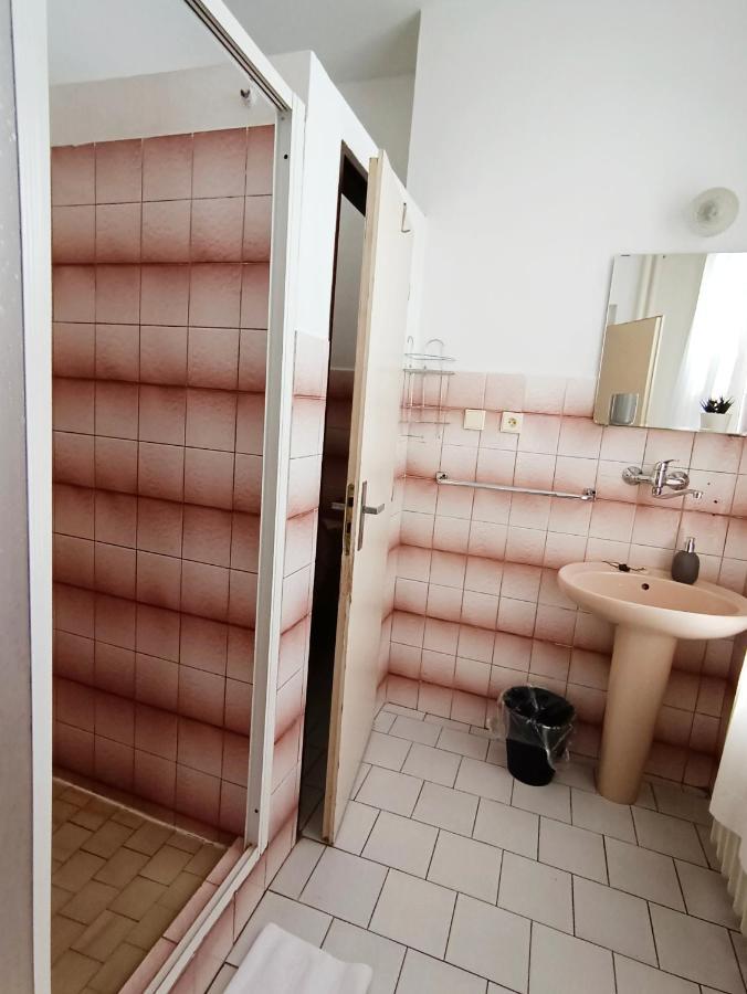 Hotel Labe Хренско Экстерьер фото