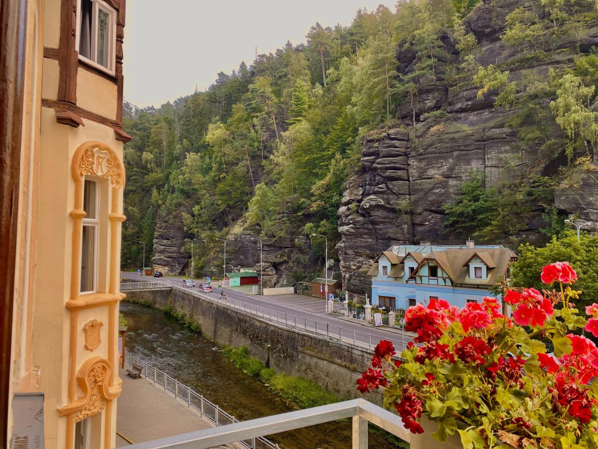 Hotel Labe Хренско Экстерьер фото